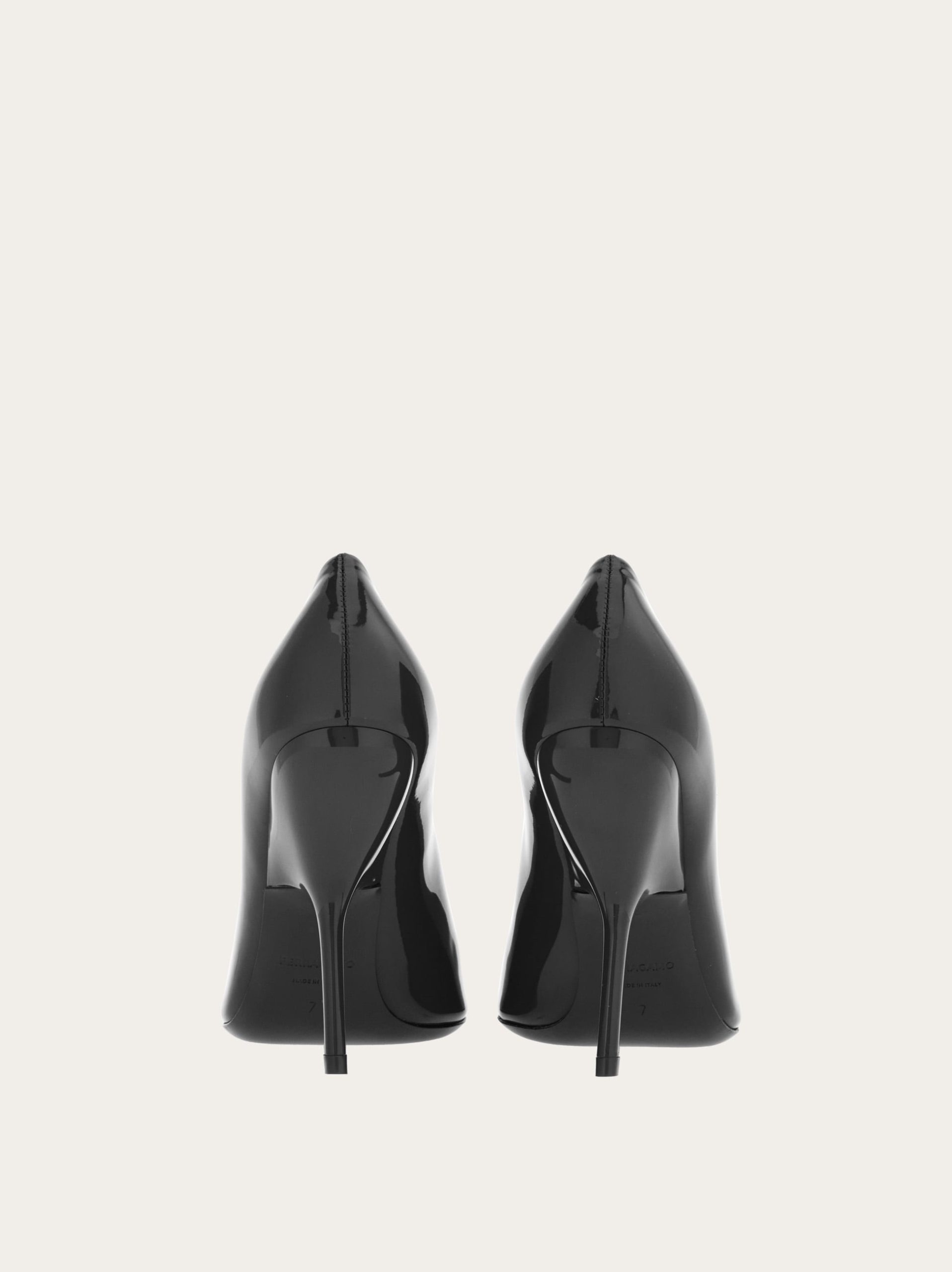 Ferragamo Eva pump - Image 2